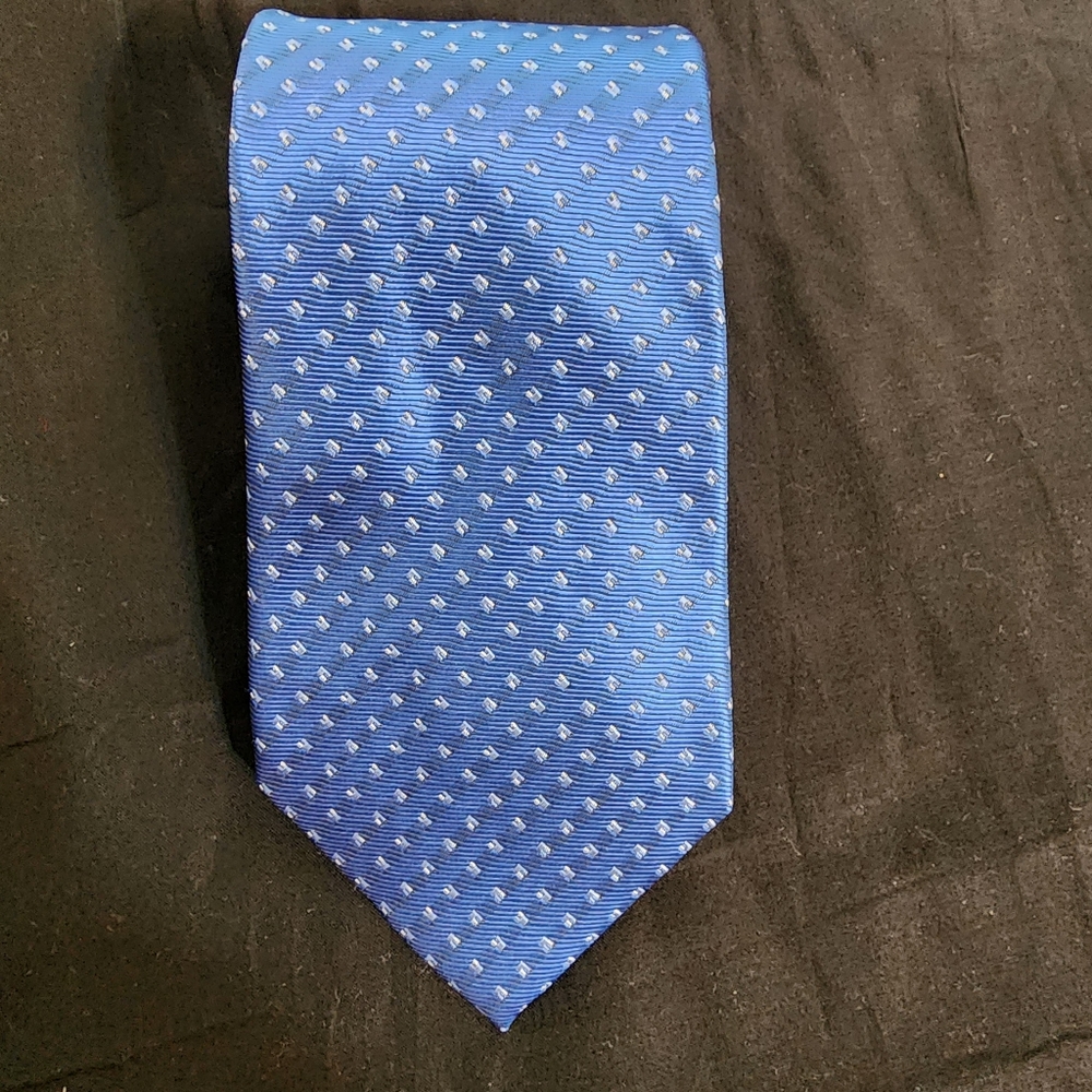 Vintage Peter Valentine Tie, 100% polyester.  Blue 60X4 in, wide